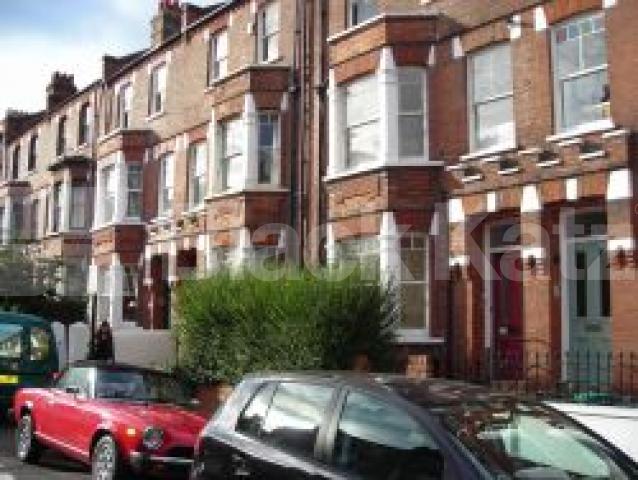 			1 Bedroom, 1 bath, 1 reception Flat			 Constantine Road, BELSIZE PARK NW3